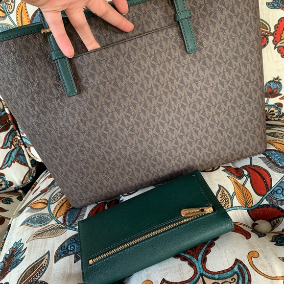 ♥️ beautiful MK set brand new - Picture 6 of 7